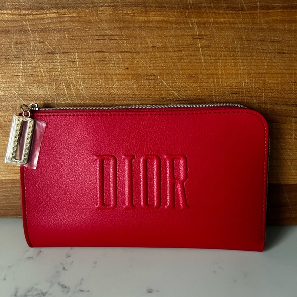 Dior New Red Beauty Pouch w/ Mini:
J’adore, Volume Mascara, Lash Primer Serum. - Picture 2 of 8